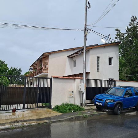 Luca'S Studio 2 ,Close To Therme Bucharest, Airport Otopeni Balotesti Extérieur photo