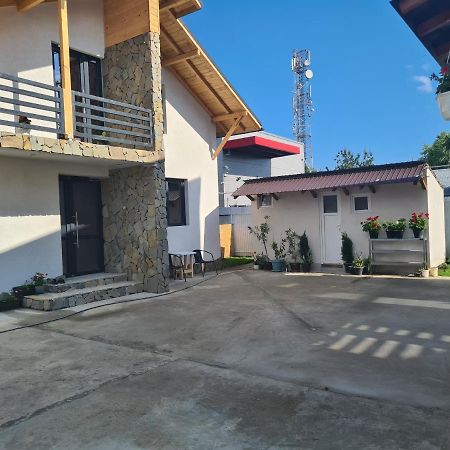 Luca'S Studio 2 ,Close To Therme Bucharest, Airport Otopeni Balotesti Extérieur photo